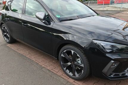 Cupra Leon 1.200 km 29.969 € Bonn 53115