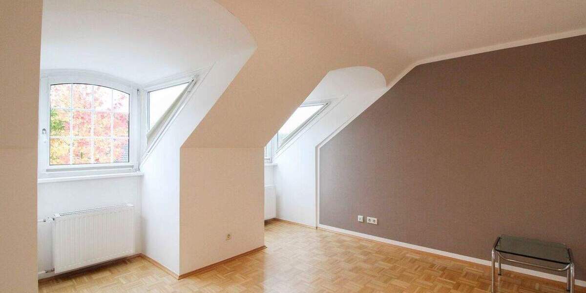Einzigartige und charmante Maisonettewohnung in Bonn Holzlar mit 3 Balkonen und großem Garten 5 zimmer