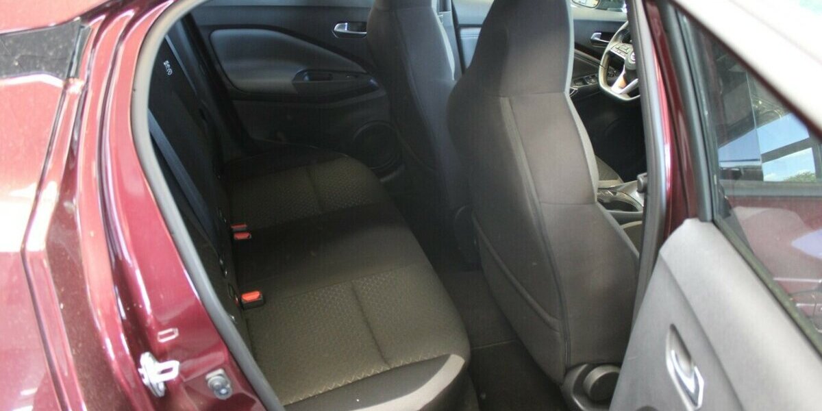 Nissan Juke DIG-T 117 DCT N-Connecta 22.050 km 16.980 &euro; Euskirchen 53881
