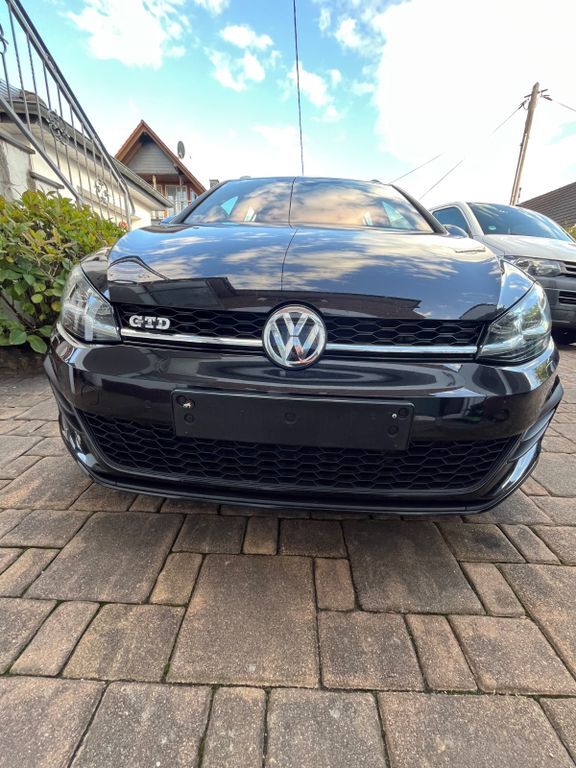 VW Golf 136.500 km 17.100 € Windeck 51570