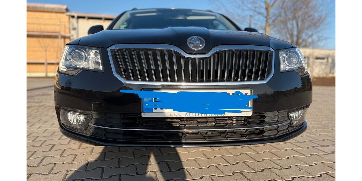 Skoda Superb 120.920 km 12.400 &euro; Bonn 53123