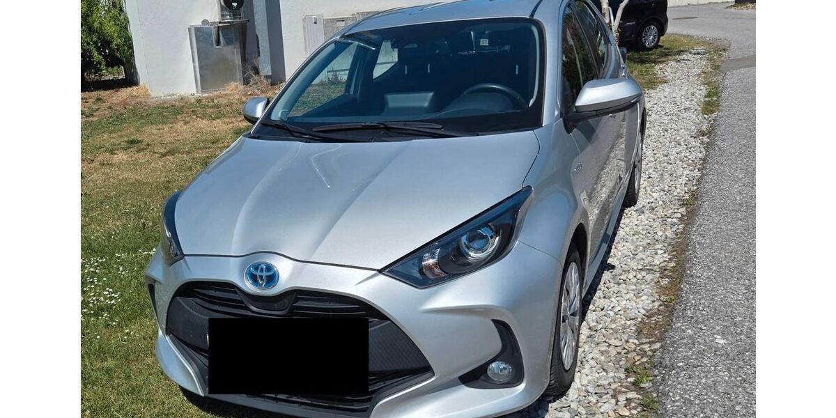 Toyota Yaris 38.000 km 11.400 &euro; Bergisch Gladbach 51469