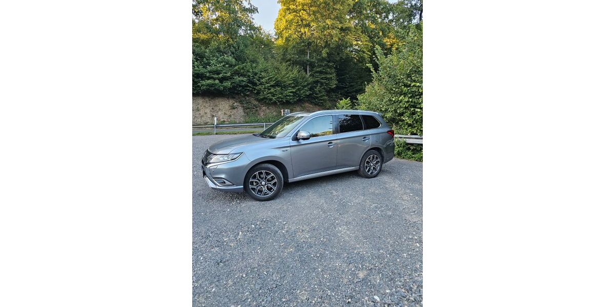 Mitsubishi Outlander 117.000 km 18.900 &euro; Neustadt 53577