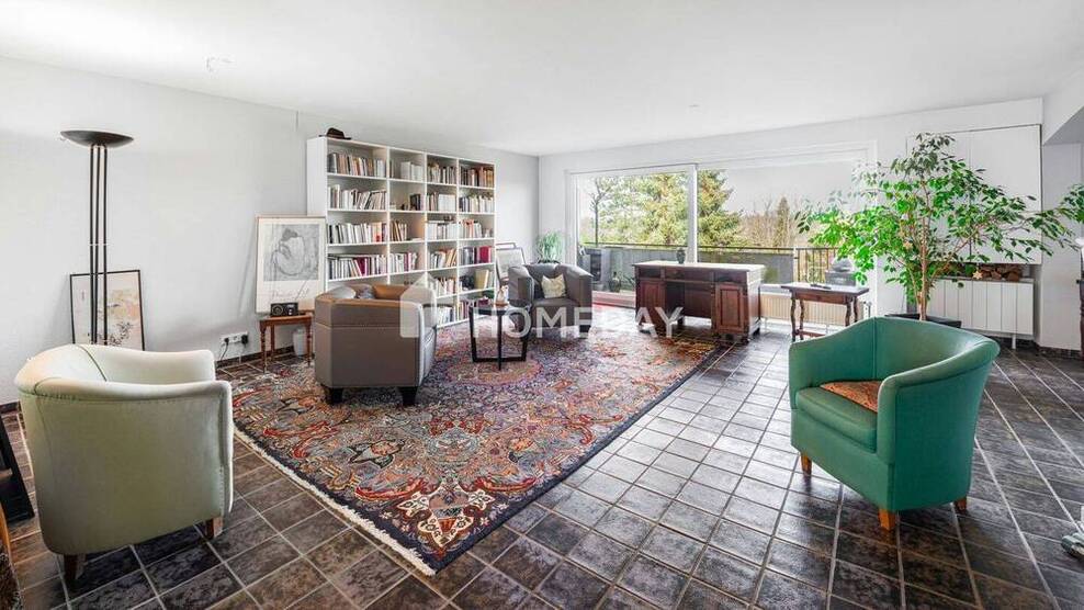 Ihr neues Zuhause im Dachgeschoss - Wohnen mit Stil und Komfort in Rheinnähe