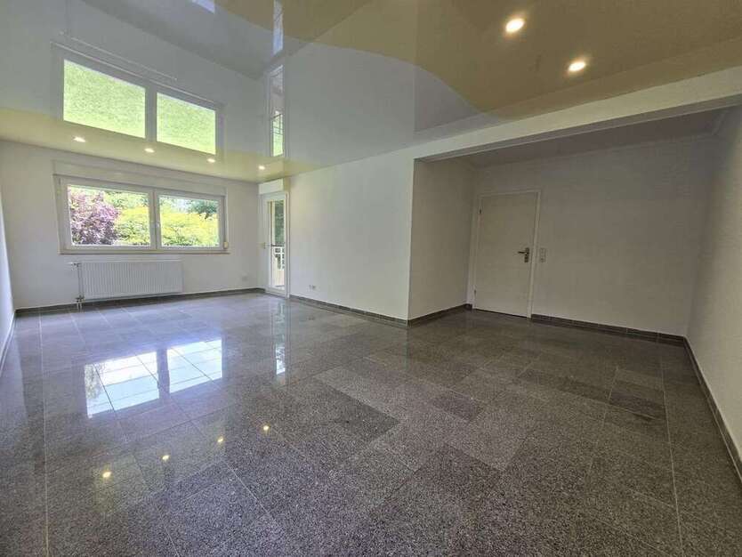 Wohnung zum Kaufen in Sankt Augustin 180.000 € 86 m²
