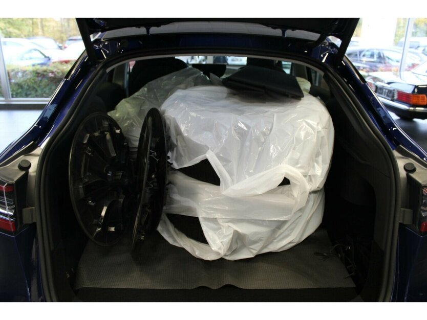 Tesla Model Y RWD 33.530 km 32.980 € Euskirchen 53881