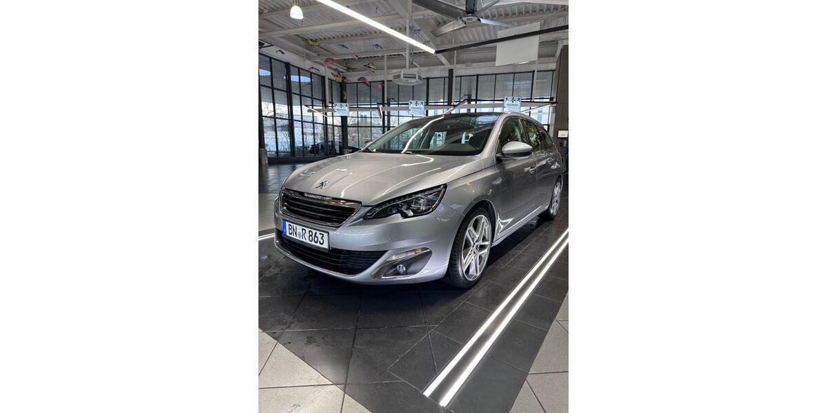 Peugeot 308 112.500 km 9.400 &euro; Bonn 53229