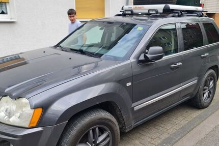 Jeep Grand Cherokee 212.000 km 5.900 € Köln 51105