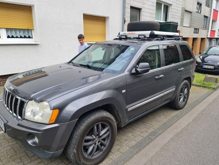 Jeep Grand Cherokee 212.000 km 5.900 € Köln 51105