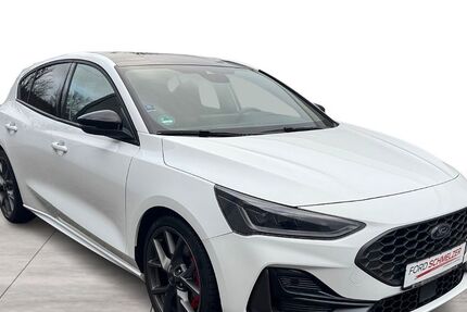 Ford Focus 9.860 km 33.990 &euro; Rösrath 51503