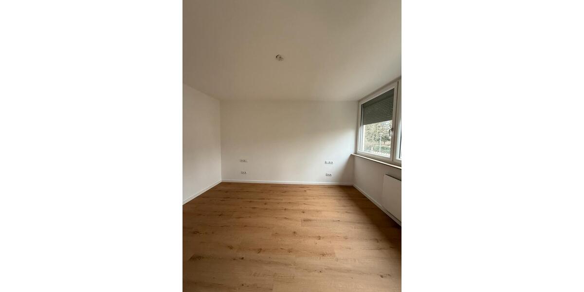 Dachgeschoßwohnung Bonn Bad Godesberg - 4.5 Zimmer, 98 m&sup2;, 1.900&euro; | Angebot:24678768