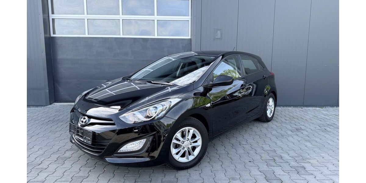 Hyundai i30 29.500 km 8.980 &euro; Rheinbach 53359