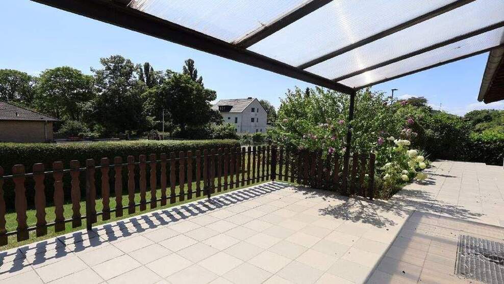 Erftstadt-Erp! Freistehender Bungalow mit Garten und Garage in ruhiger Lage (CA 4879)