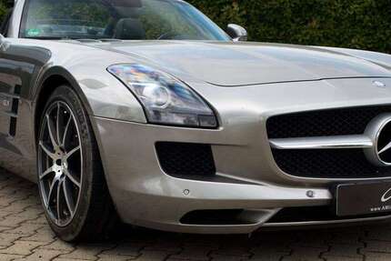 Mercedes SLS