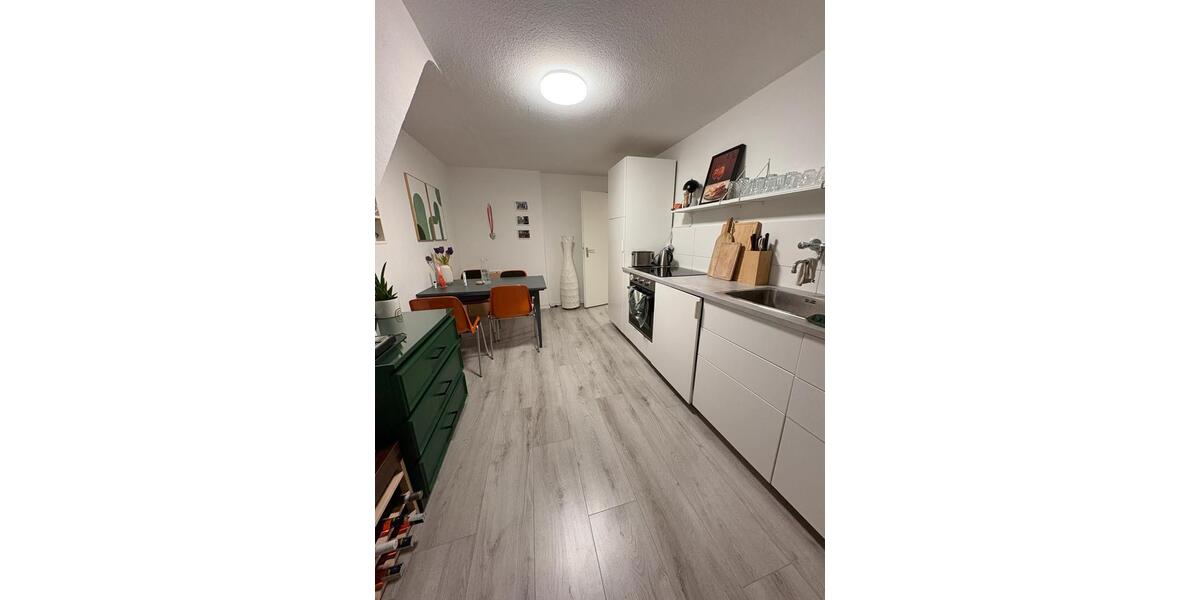Dachgeschoßwohnung Köln Lindenthal - 1.5 Zimmer, 15 m&sup2;, 1.190&euro; | Angebot:24787908
