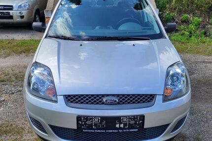 Ford Fiesta 73.000 km 2.200 &euro; Köln 51069