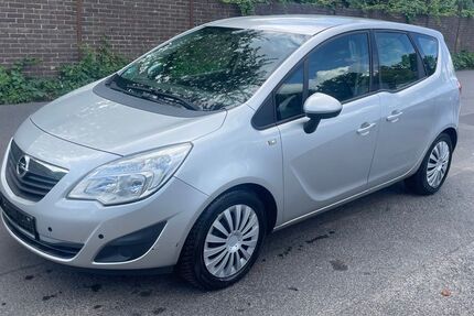 Opel Meriva 124.000 km 3.999 € Köln 50739