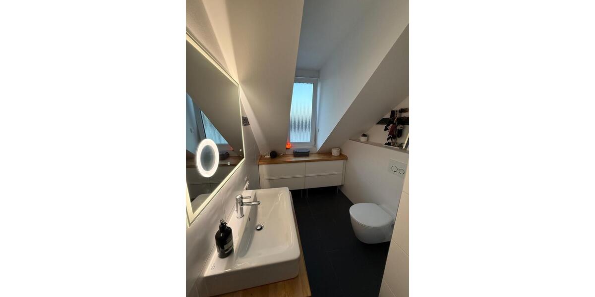 Dachgeschoßwohnung Köln Kalk - 2 Zimmer, 69 m&sup2;, 1.035&euro; | Angebot:24812338