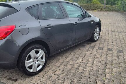 Opel Astra 19.900 km 6.400 &euro; Bad Honnef 53604