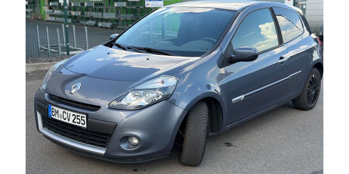 Renault Clio 160.000 km 1.999 &euro; Euskirchen 53881