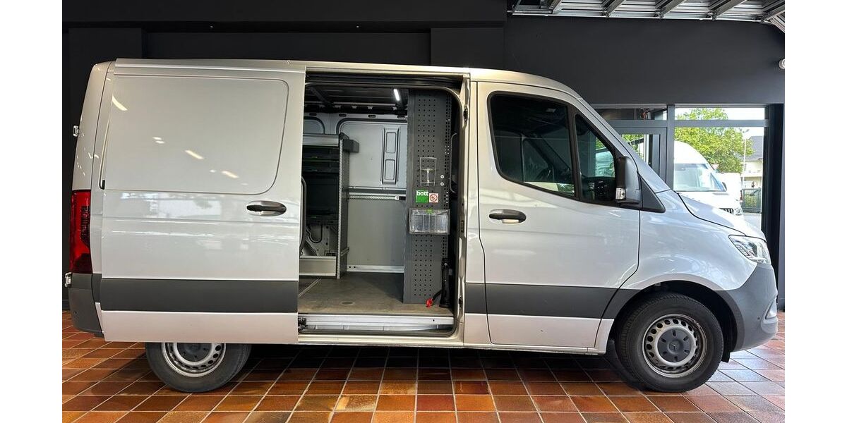 Mercedes-Benz Sprinter 174.193 km 21.419 &euro; Bonn 53177