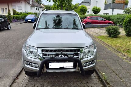 Mitsubishi Pajero 65.000 km 30.900 &euro; Bonn 53229