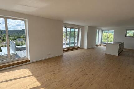 Haus Eitorf - 4.5 Zimmer, 210 m&sup2;, 2.700&euro; | Angebot:27596313