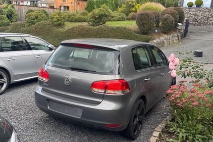 VW Golf 187.673 km 4.099 € Windeck 51570