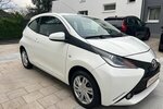 Toyota Aygo (X) 1,0-l-VVT-i x-play touch 94.000 km 6.690 &euro; Troisdorf 53844