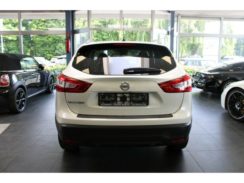 Nissan Qashqai 1.6 DIG-T 360° 4x2 109.771 km 13.980 € Euskirchen 53881