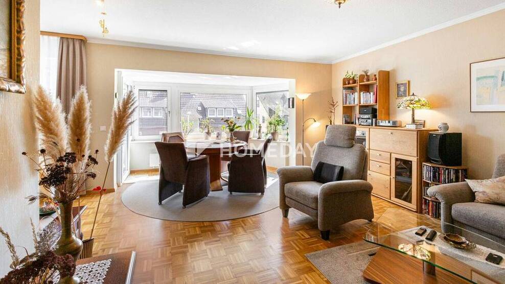 Stilsicher wohnen in Bonn-Beuel: moderne 3-Zimmer-Wohnung mit Balkon, Stellplatz und Substanz