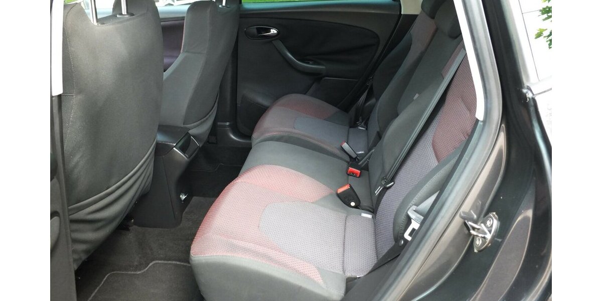 Seat Altea STYLE NAVI AHK KLIMAAUT PARKPILOT neuer Zahn 162.222 km 4.908 &euro; Köln 50858
