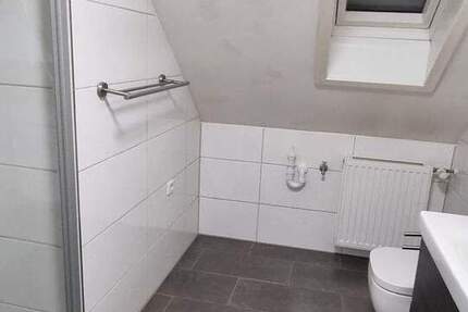 Wohnung Hennef (Sieg) Uckerath - 3 Zimmer, 131 m&sup2;, 785&euro; | Angebot:25670247