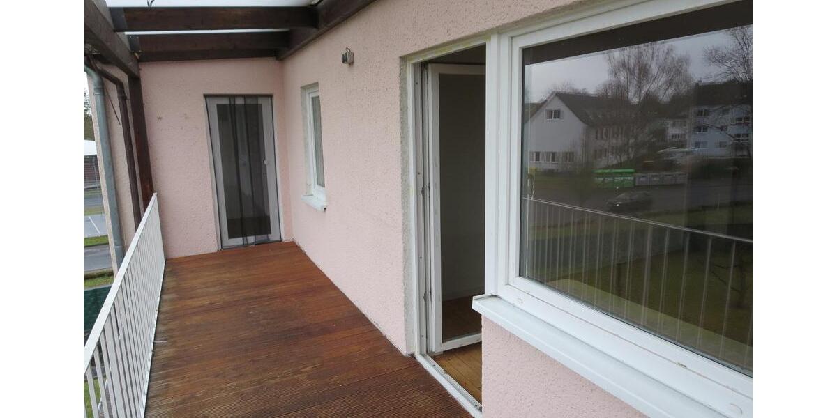 Dachgeschoßwohnung Siegburg - 3 Zimmer, 95 m&sup2;, 900&euro; | Angebot:26620071
