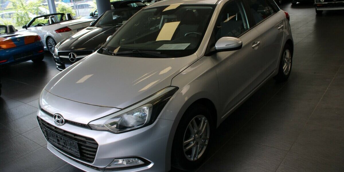 Hyundai i20 1.0 - Klima - 111.957 km 9.480 &euro; Euskirchen 53881