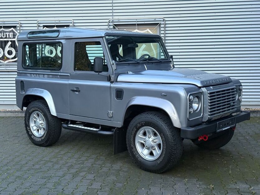 Land Rover Defender 82.000 km 42.500 € Köln 51149