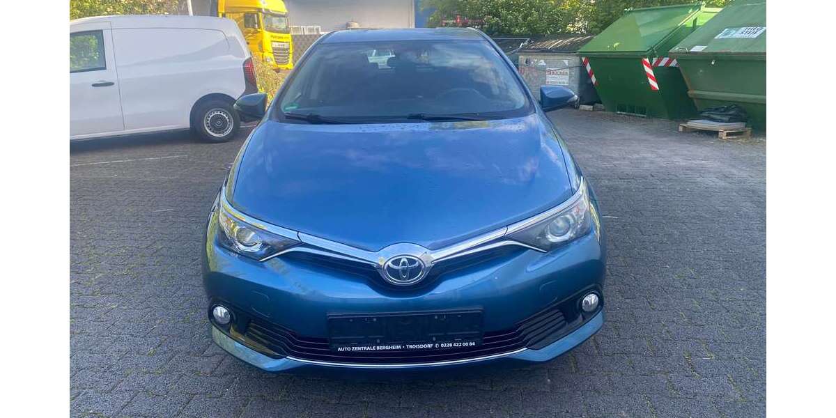 Toyota Auris 162.000 km 7.950 &euro; Troisdorf 53844