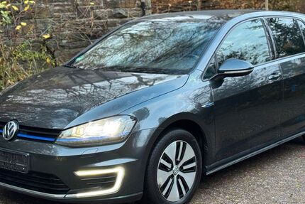 VW Golf 230.000 km 10.500 € Bad Breisig 53498