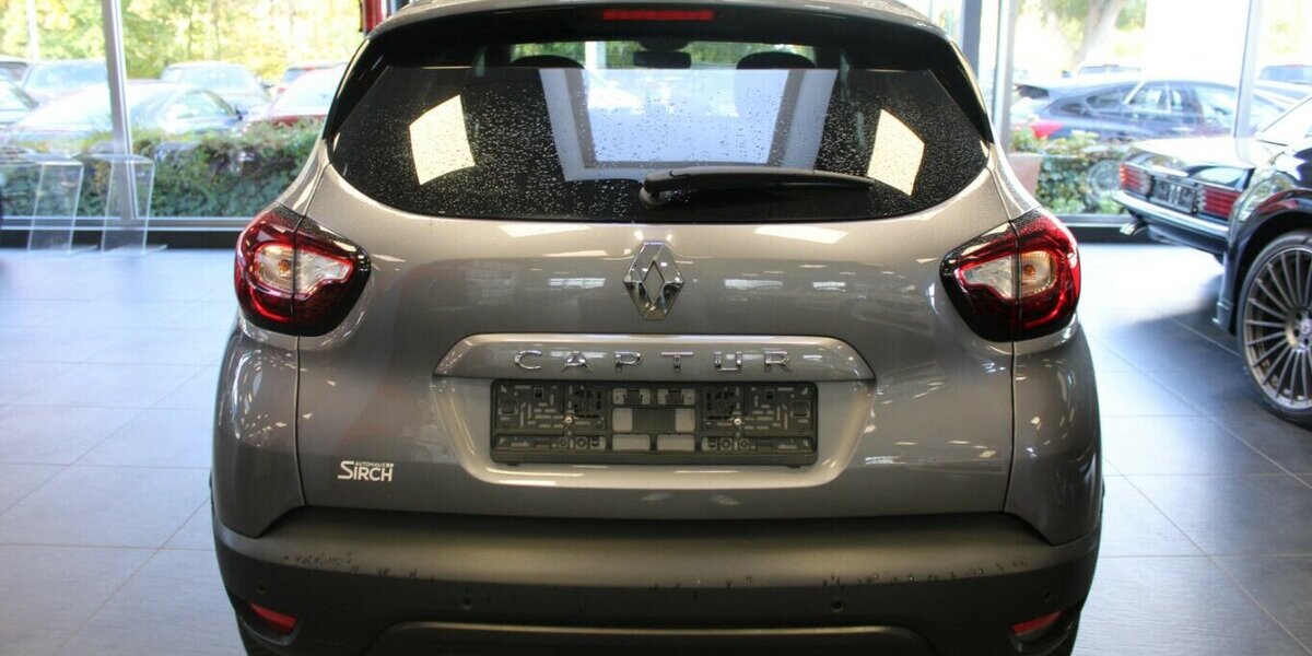 Renault Captur TCe 90 LIMITED 61.333 km 11.480 &euro; Euskirchen 53881