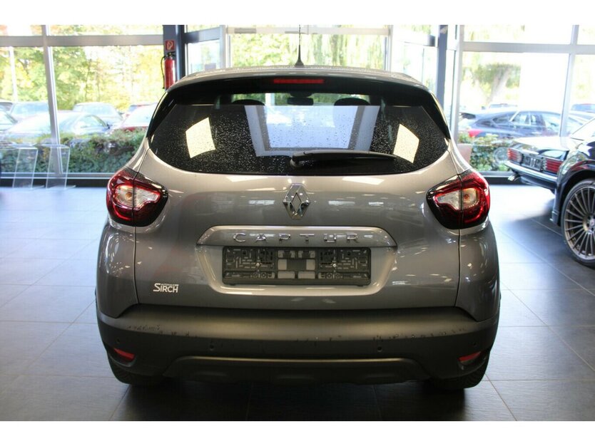 Renault Captur TCe 90 LIMITED 61.333 km 11.480 € Euskirchen 53881