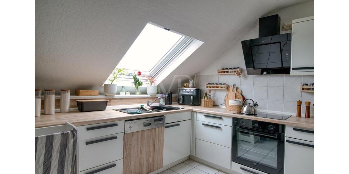 Dachgeschoßwohnung Lohmar - 3 Zimmer, 122 m&sup2;, 1.300&euro; | Angebot:25304414