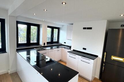 Bonn Bad Godesberg: Wunderschöne, komplett renovierte 3-Zimmer Wohnung mit Einbauküche und Balkon! zimmer