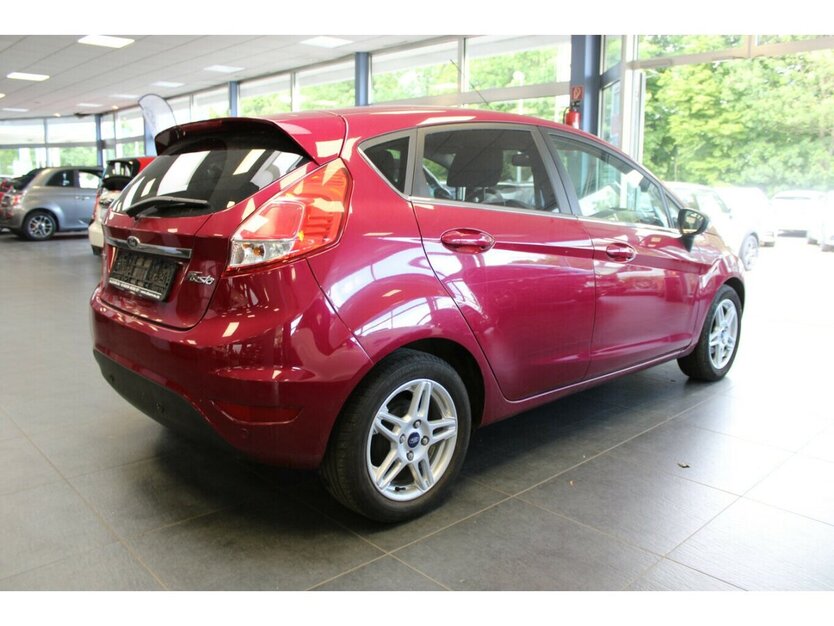 Ford Fiesta 1.6 TDCi Titanium 125.078 km 7.480 € Euskirchen 53881
