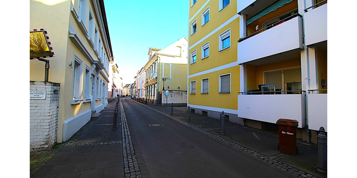Erste Reihe Rheinblick! Sofort beziehbare zwei Zimmer mit kleinem Balkon, Stellplatz und Garage. TOP - Etagenwohnung Königswinter | Angebot:26948143