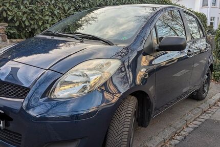 Toyota Yaris 169.900 km 2.950 &euro; Bonn 53179