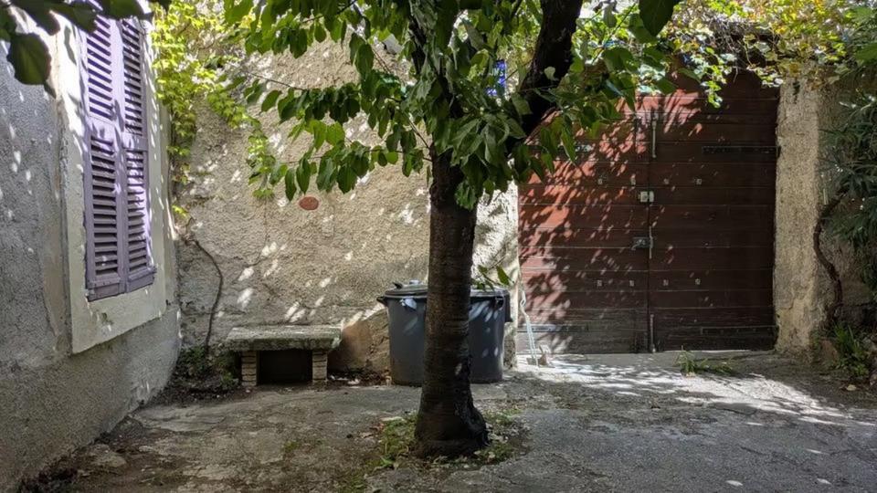 Provence altes Stadthaus mit Charme 300M2 17 Zimmer Innenhof 17 zimmer