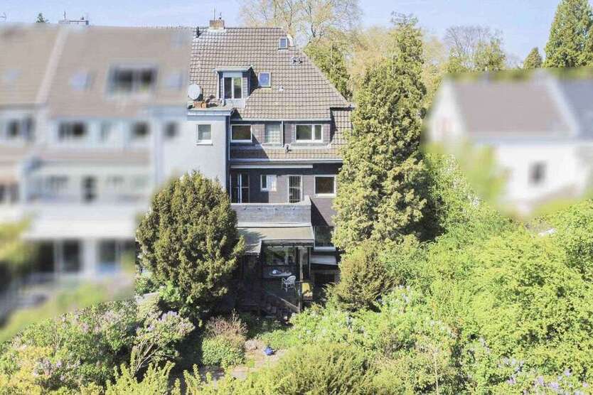 Haus zum Kaufen in Köln 799.000 € 242 m²