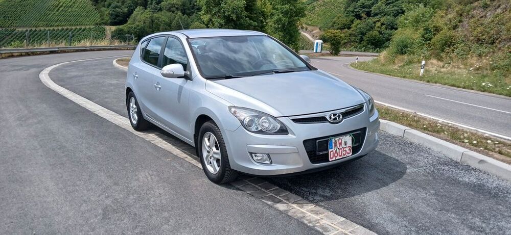 i30