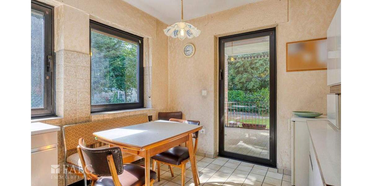 Einfamilienhaus für die junge Familie - Wohnen in bester Lage in Köln Weiden 5 zimmer