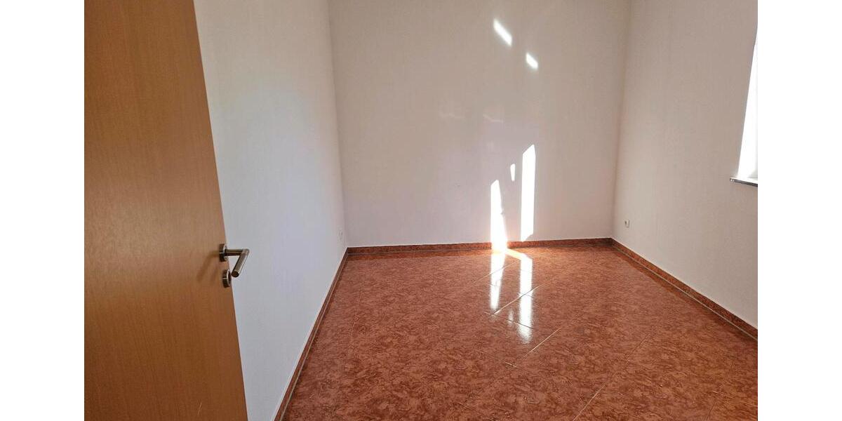 Erdgeschoßwohnung Euskirchen - 3 Zimmer, 80 m&sup2;, 800&euro; | Angebot:26442809